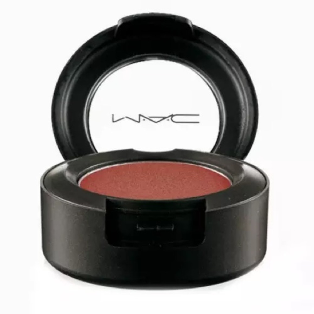 Mac limited edition redalert Veluxe pearl 👁shadow